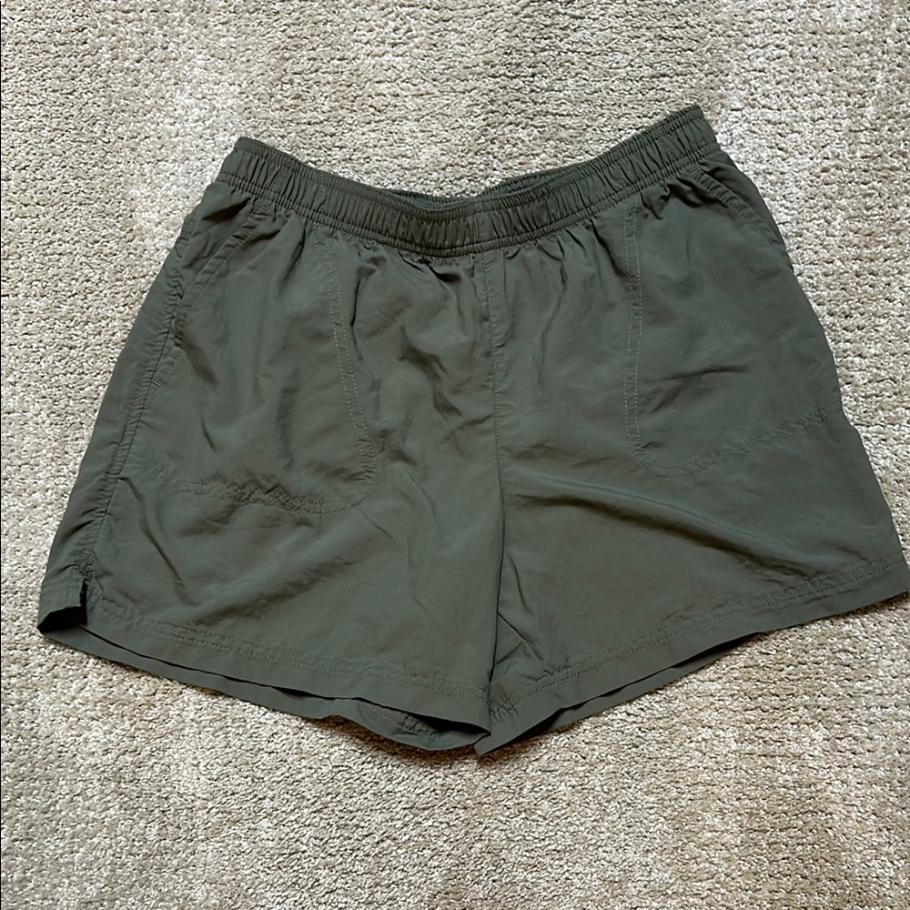 Columbia Shorts Size Medium